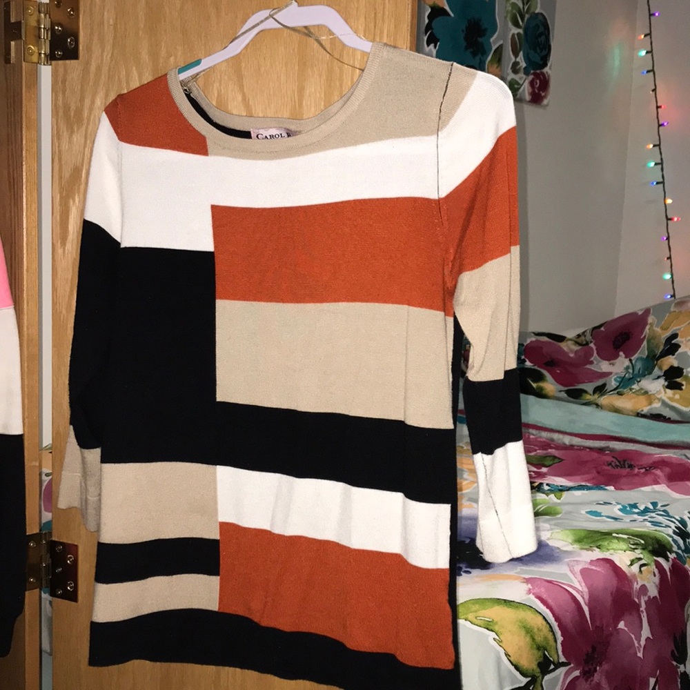 Carol Rose Box Design Top / Sweater